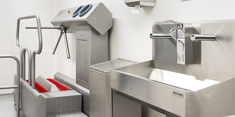 reference Bakery Heerschap in Nederweert Hygiene lock at production halls with hygiene stations URK hand-washing sinks turnstiles and fencing BoonsFIS