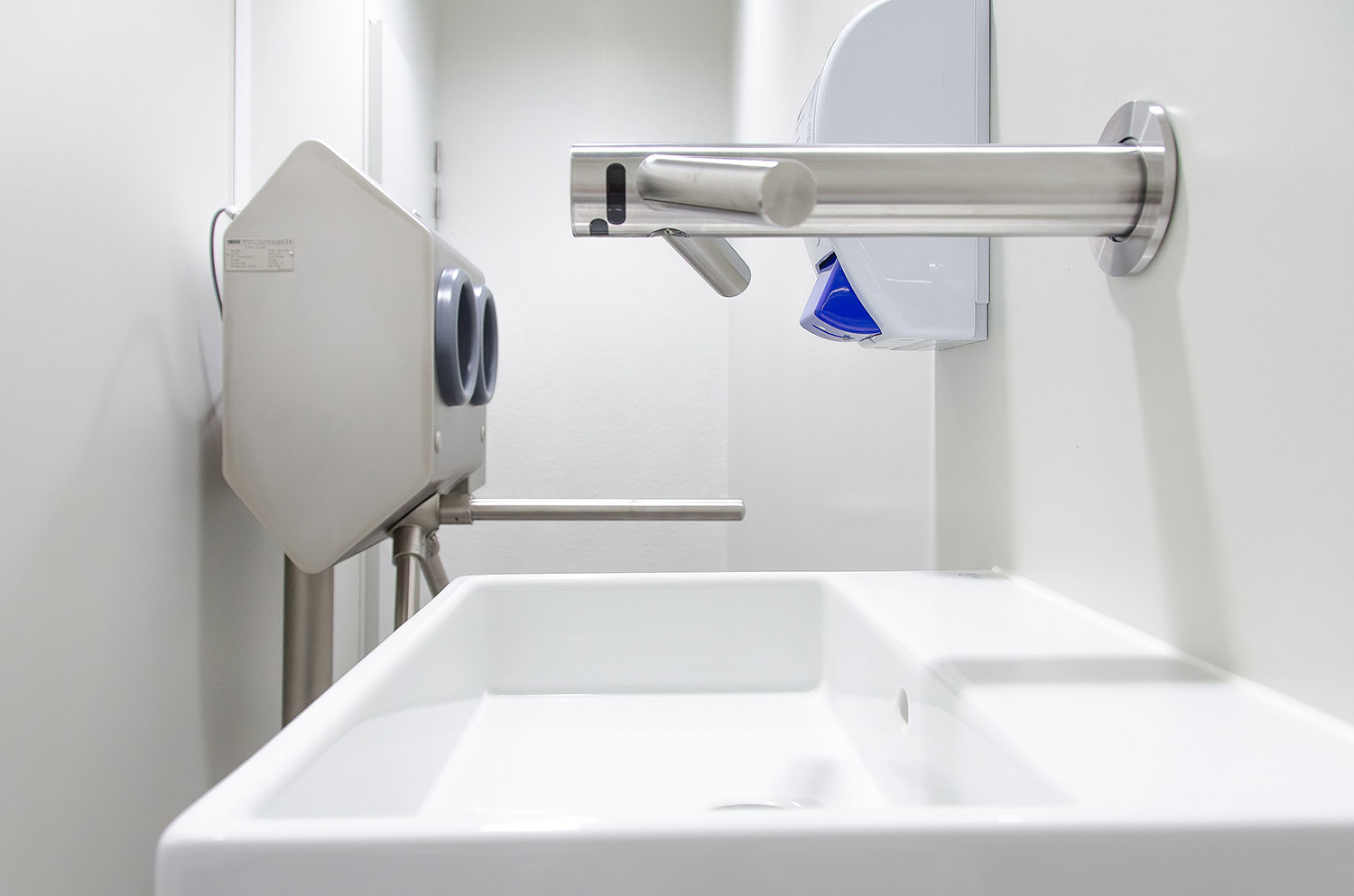 Systèmes de savon de désinfection des mains pour l'hygiène personnelle HDK dyson airblade tap BoonsFIS